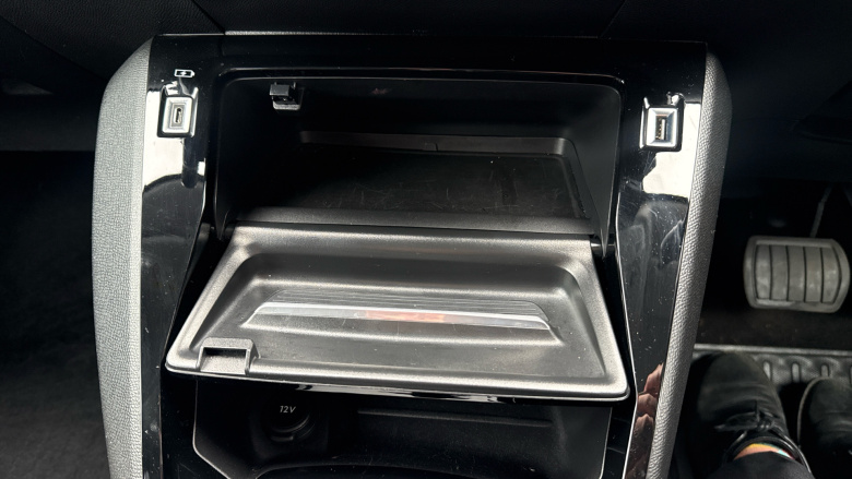 Peugeot 208 1.2 PureTech 100 Allure Premium 5dr EAT8 Petrol Hatchback